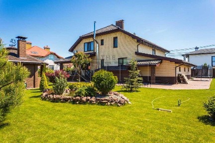 Продажа 3-х этажного дома 261 м2, с. Крюковщина, Бучанский р-н.