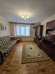 Продаж двохкімнатної квартири ремонт, меблі, техніка на Інституті зв'язку.