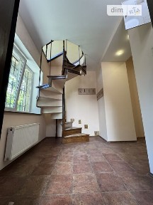 Продаж 4к квартири 180 кв. м на вул. Степана Бандери 10 • ID 34764477