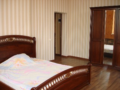 Оренда будинку 220 м²