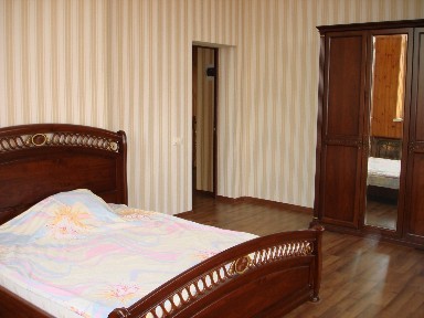 Оренда будинку 220 м²