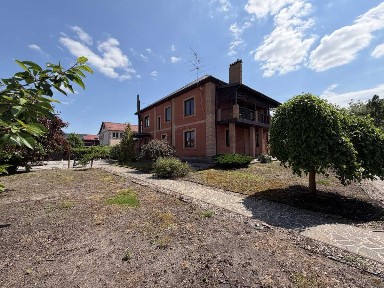 Продаж будинку 422.5 м², Зарічна вул.