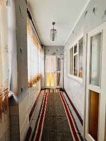 Продам просторий 2-поверховий будинок у тихому.е. оломічному місці