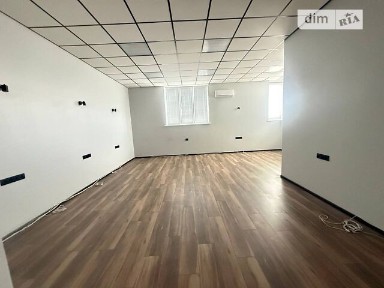 Здається комерційне приміщення на пл. Івана Богуна, площа 108 кв. м • ID 34154115