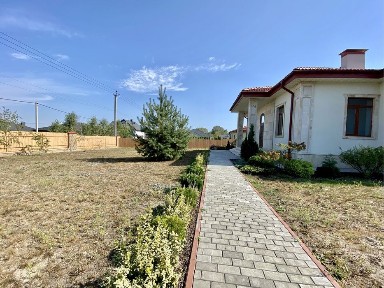 Продам дом с гаражом в лесной Буче, недалеко от Бучанского парка