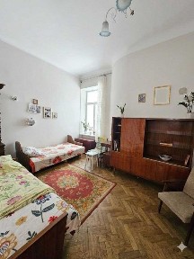 Продаж 2х кімнатної квартири по вул. Руданського, 3 (за готелем 