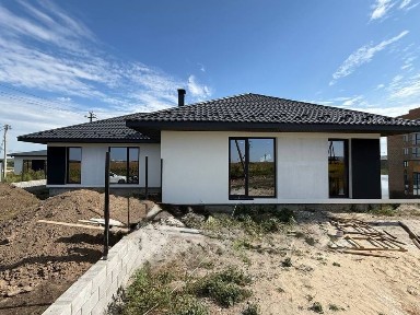 Продаж котеджу з міськими мережами в районі Льонокомбінату! єОселя!