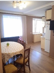 3 Кім Квартира з свіжим ремонтом.
