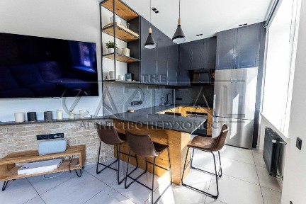 Продаж 3к квартири ГАЗ Лаврська 6 парк Слави ЦЕНТР