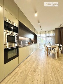 Продаж 3 поверхового таунхауса з ділянкою на 2 сотки, 193.5 кв. м, 5 кімнат, на вул. Комбайнівська 4А/8 • ID 33024365