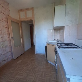 Продаж двокімнатної квартири ( Чорновола)