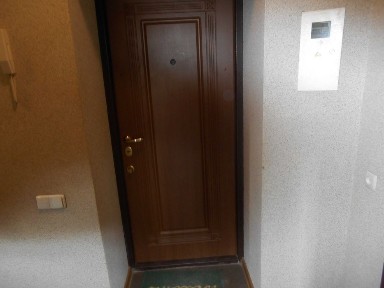 Продам 2-кв м. Защитников Украины пр. Героев Харькова д. 96а