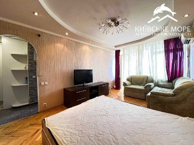 Без %, 1к квартира, Дніпровська набережна 3, з видом на Дніпро