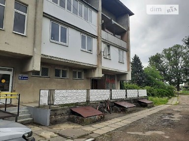 Продаж комерційного приміщення на вул. Євгена Коновальця, площа 74.8 кв. м • ID 34766670