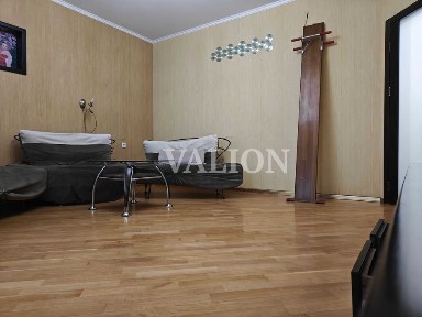 БЕЗ% Продаж 2 кімнатної квартири 82м2, проспект Миколи Бажана 14, метро Осокорки є генератор