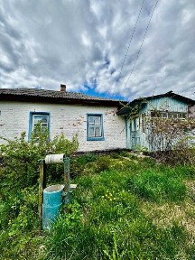 Добротна хата біля річки, смт Ріпки! A11