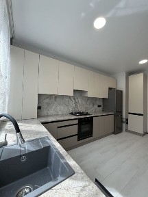 Однокімнатна квартира з Новим ремонтом в ЦЕНТРІ Ірпеня! Газ!