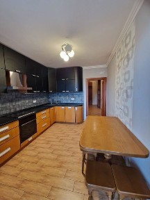 Продається крупногабаритна двокімнатна квартира. Ірпінь. Зручна локація! Держпрограми!