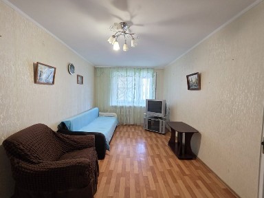 1 кватира в кирпиче 40м с ремонтом мебелью и техникой на Таирова