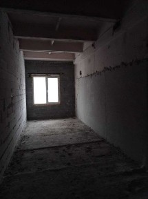 Продам квартиру-студию в сданном и заселённом новострое мегадёшево.