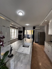 Продається квартира в центрі міста