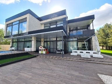 Продам будинок (565м2)з авторским ремонтом біля лісу в Дмитрівці
