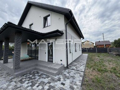 Подаж будинку з новим ремонтом та підключеним ГАЗОМ