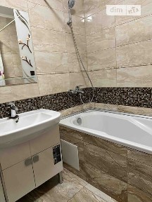 Довготривала оренда 3к квартири на вул. Енвера Ахсарова 4 • ID 34767275