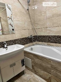 Довготривала оренда 3к квартири на вул. Енвера Ахсарова 4 • ID 34767275