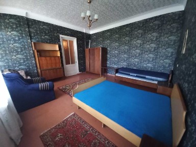 Продажа большой полнометражной 2х-комнатной квартиры. Металлургов. Проспект Соборный