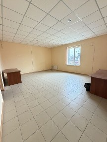 Здаємо приміщення офісне на Космонавтів / Будівельний ринок