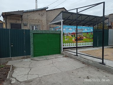 ПРОДАМ ПОЛ ДОМА 55кв. м +ВРЕМЯНКА 33кв. м+Торговый киоск +Гараж.