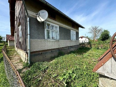 Продаж житлового будинку
