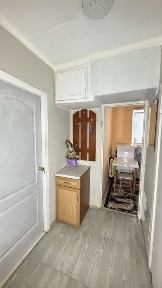 1 поверх, біля Мануфактури