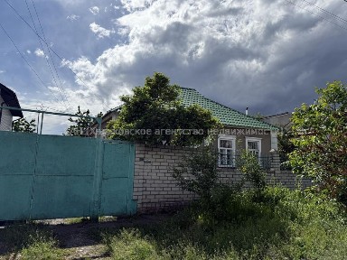 Продаю целый дом на Новозападном поселке Е00