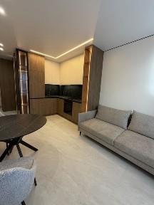 Продаж Євро - 2к з новим ремонтом ЖК Центральний-2, комора на поверсі в подарунок