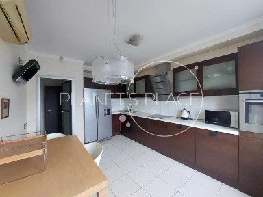 Продам 4к. квартиру, пр-т. В. Лобановського, м. Деміївська.