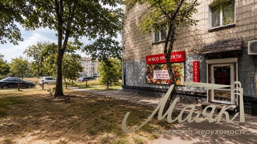 Продаж фасадного приміщення 41.4 м2 з ремонтом під будь-який вид діяльності про-т Соборності 7, Соцмістечко, Дніпровський район, Київ