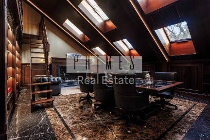 Продаж окремої будівлі 2800 м², вул. Івана Мазепи, Печерськ без %