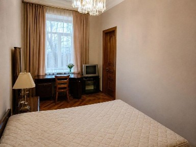 Продам 2-х квартиру, Куликовский спуск, Центр, метро Бекетова