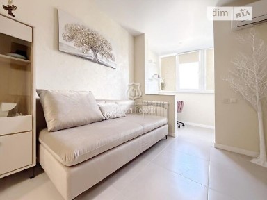 Продаж 1к квартири 26.9 кв. м на вул. Магістральна 33 • ID 34767871