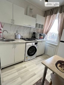 Продаж 1к квартири 30 кв. м на вул. Володимира Великого • ID 34755889