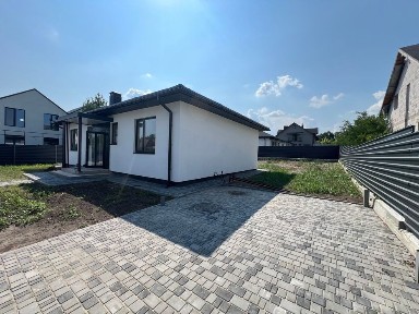 Продаж будинку в с. Нове