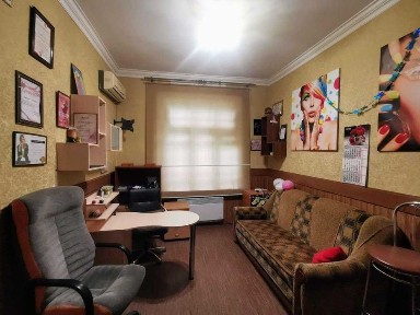 Продаж приміщення 52кв. м під салон/офіс в центрі міста.