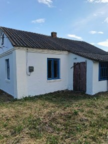 Продам будинок приватизований із земельною ділянкою поблизу Луцька