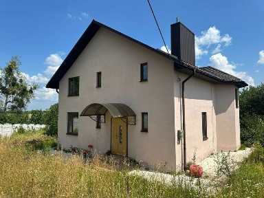Продаж двоповерхового будинку на 16 сотках, 160 кв. м, 4 кімнати поряд з Рівне