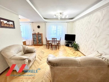 Без комісії Продаж 3к квартира євро-трьошка з кап ремонтом Дніпровська Набережна 9а Газ Березняки Тельбін Русанівка