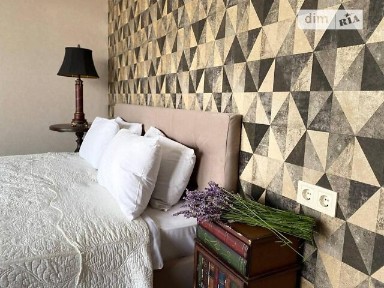 Довготривала оренда 1к квартири на пл. Катерининська 8 • ID 33857829