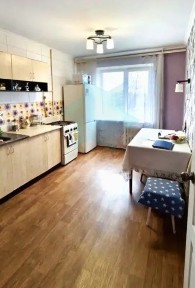 Продам 4 кімнатну квартиру на ж/м Тополь-3