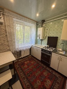 Продам 3х. ком. квартиру 1/5 !
